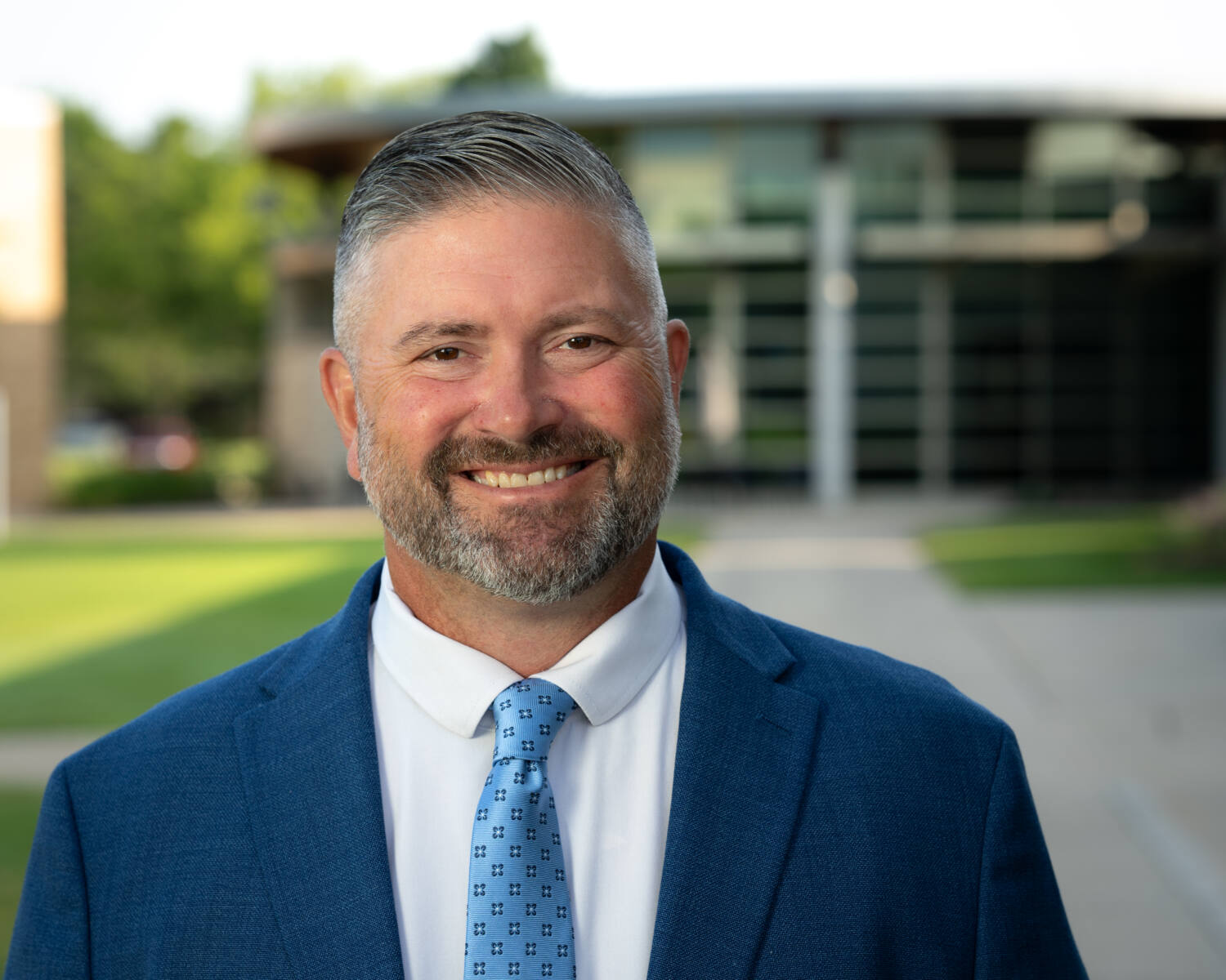 Headshot of Aaron Sadoff